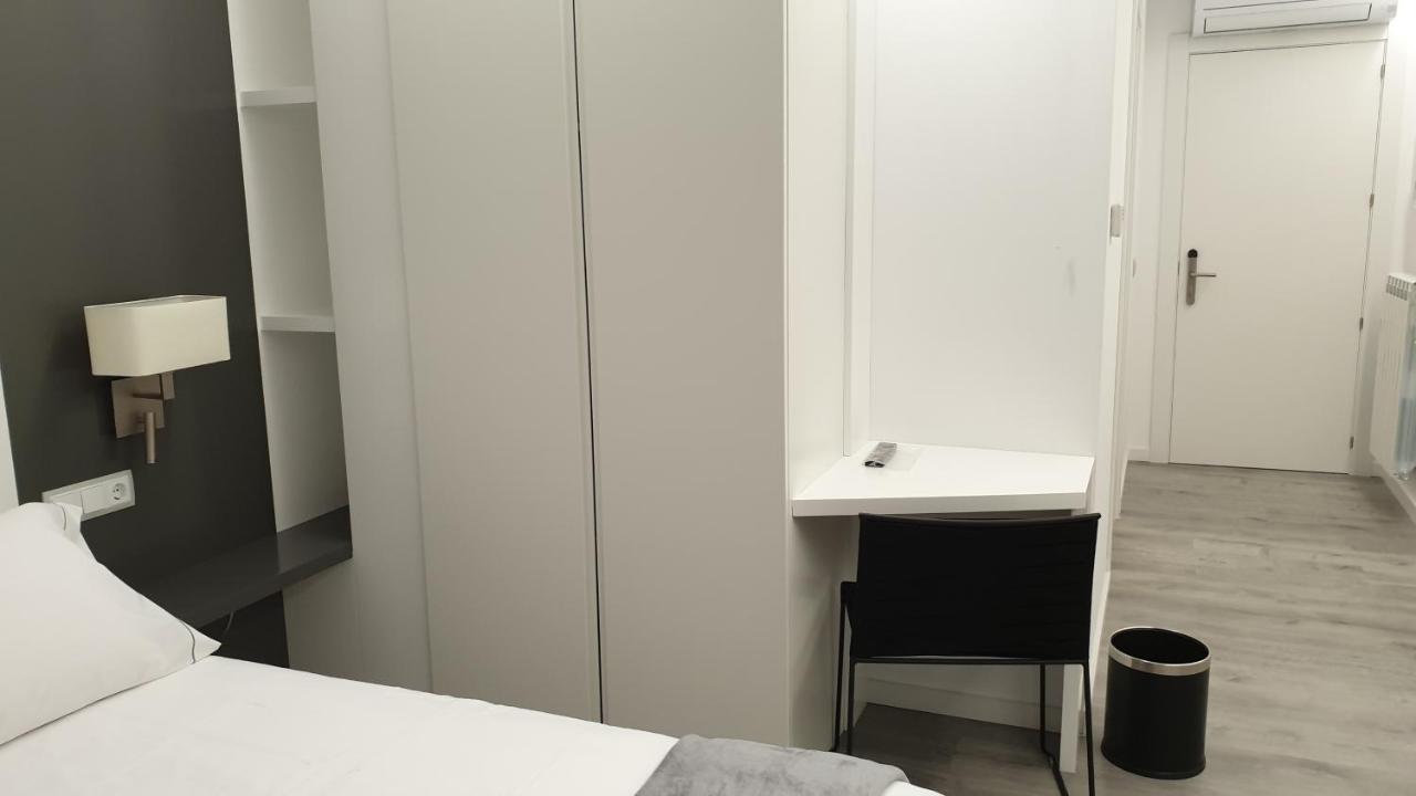 Apartaments Y Habitacions Entre Volcans Olot Exteriör bild
