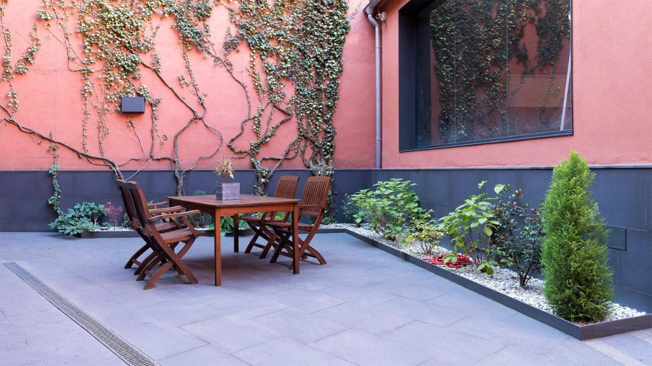 Apartaments Y Habitacions Entre Volcans Olot Exteriör bild