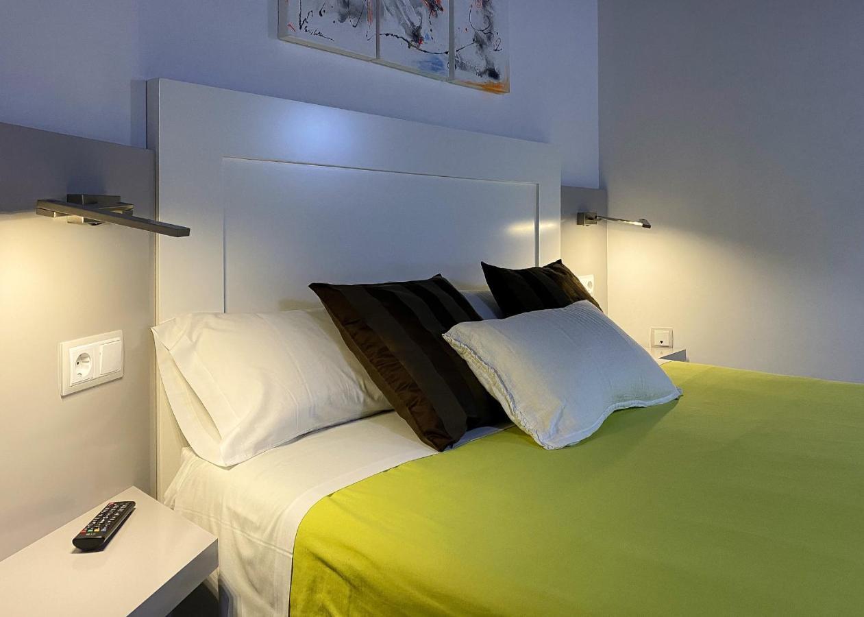 Apartaments Y Habitacions Entre Volcans Olot Exteriör bild