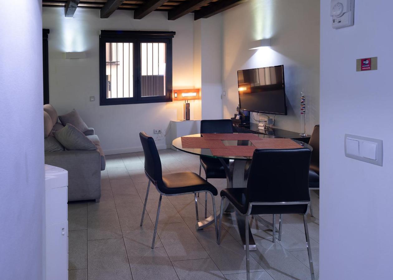 Apartaments Y Habitacions Entre Volcans Olot Exteriör bild