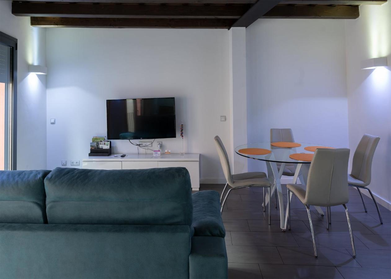 Apartaments Y Habitacions Entre Volcans Olot Exteriör bild