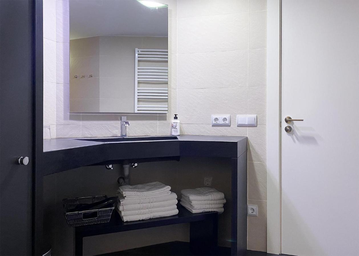 Apartaments Y Habitacions Entre Volcans Olot Exteriör bild