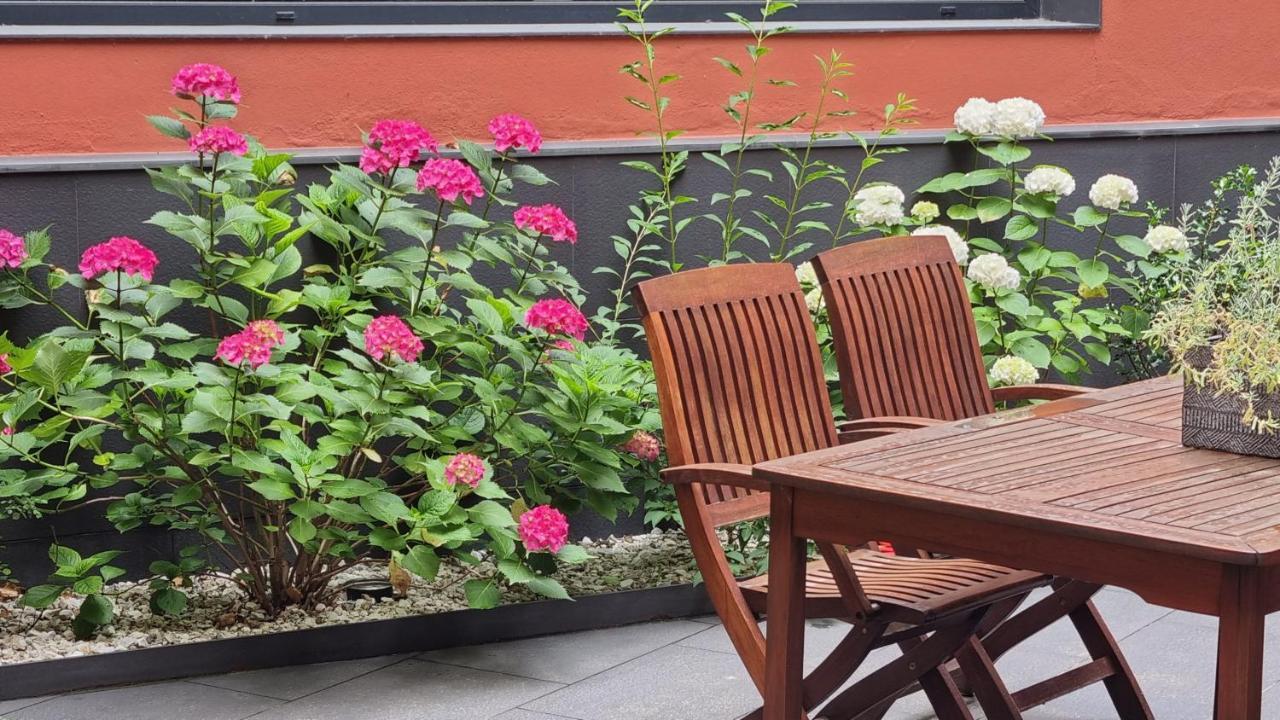 Apartaments Y Habitacions Entre Volcans Olot Exteriör bild